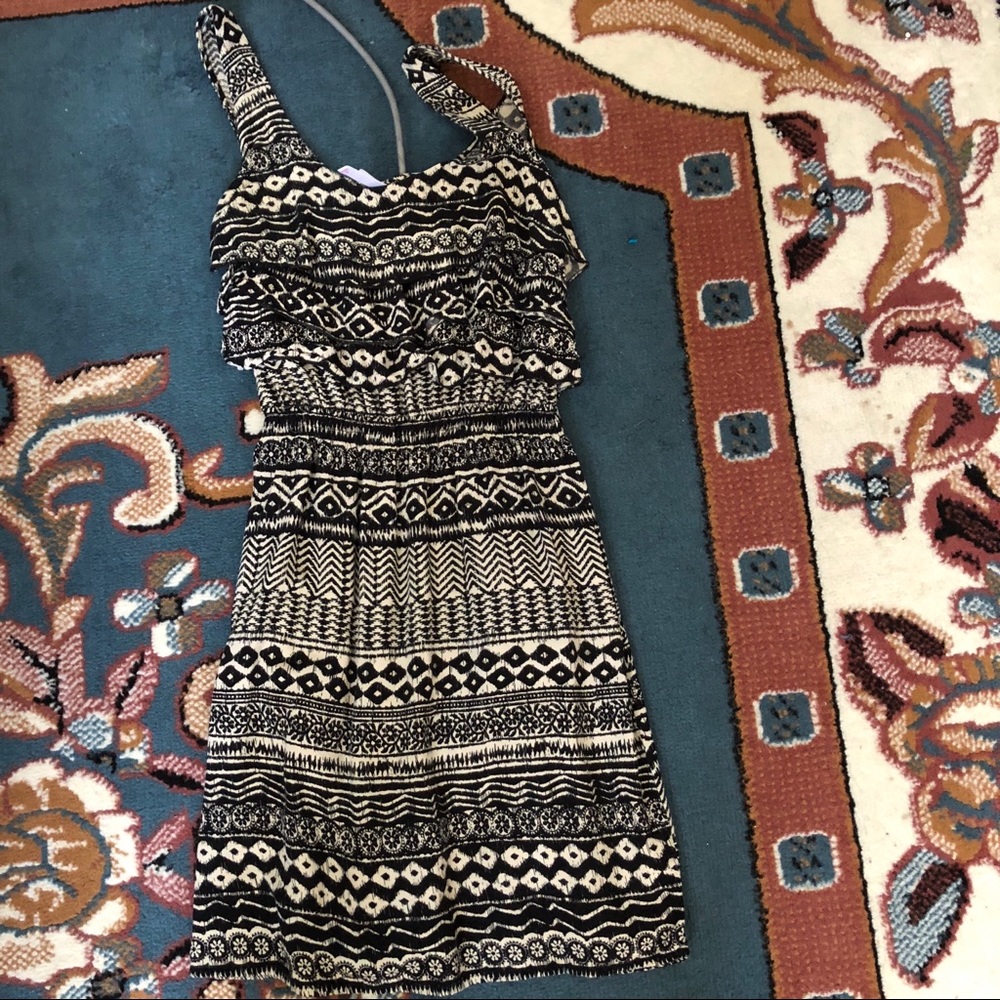 Aztec Ruffle Front Dress - Picture 5 of 8